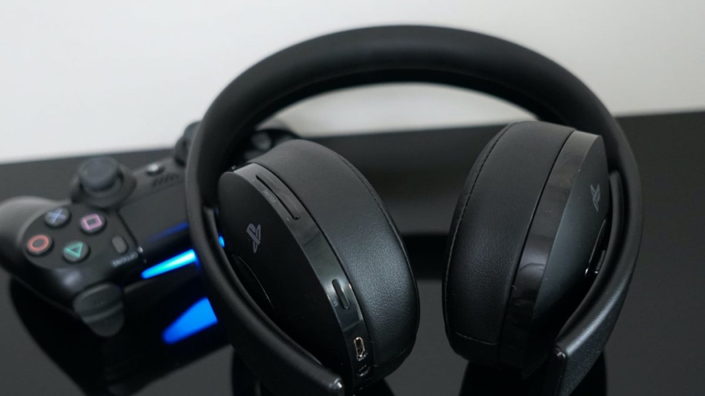 Headphones to a PS4